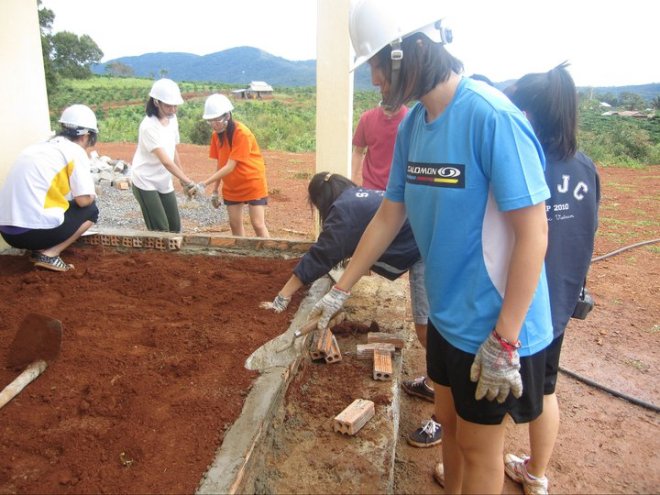 207643_207582292593626_5636224_n