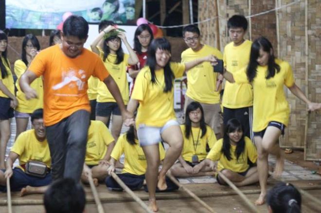 384754_467826643235855_466447524_n