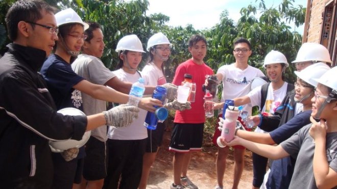 397620_530908320261020_1881883619_n